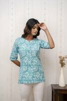 Up to 90% Off on Women's Kurtas 