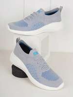 Upto 90% Off On HRX Sneakers.