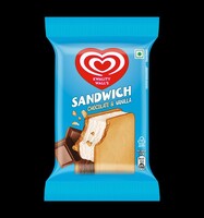 Instamart - Kwality Chocolate and Vanilla Frozen Dessert Sandwich(location specific)