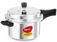 Pigeon by Stovekraft Favourite Non-induction Base Aluminium Outer Lid Pressure Cooker, 5 Litres, Silver