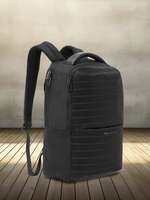 Upto 84% Off On Red Tape Backpacks