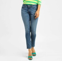 Flat 75% Off on Levi's Jeans 