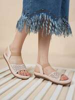 Mast & Harbour : Upto 75% Off on Women's Flats 