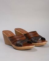 CATWALK : Flat 77% Off on Women's Sandals 