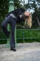 H&M: Flared Low Jeans