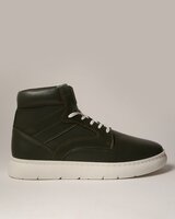 Flat 90% Off on Buda Jeans Sneakers