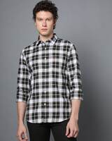 Upto 80% Off On Men's USPA Clothing. 