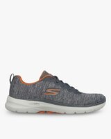 Skechers: Upto 55% Off on Men's Sneakers 