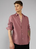 Dennis Lingo  Men Slim Fit Solid Spread Collar Casual Shirt