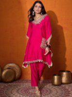 Sangria Women Kurta Set at 90% Off