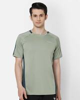 Hummel Clothing Upto 75% Off