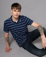 Upto 82% Off on Men's & Women's Levi's Clothing 