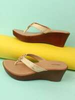 Up to 90% Off on Women's Flats & Heels 