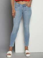 Calvin Klein - Up To 43% Off on Women Jeans 
