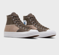  Upto 80% Off On Converse Shoes & Clothing.