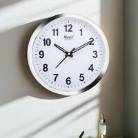 matiz Analog 20 cm X 20 cm Wall Clock (Silver, With Glass, Standard)