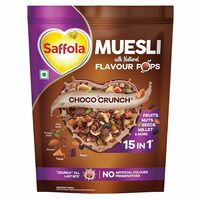 Saffola Muesli Choco Crunch with Flavour Pops, 400 gm/450 gm | 15 in 1 Fruit and Nuts, Seeds, Millet & more | Cereals for breakfast with wholegrain, protein, fibre(location specific)