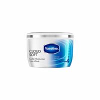 VASELINE Cloud Soft, Light Moisturiser, 200 ml, for Plump, Soft Skin, with Ceramides & Hyaluron Fillers, 10X Hydration Volume, Non-Sticky