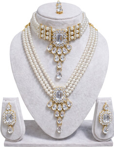 Zestylo Alloy Gold Plated Gold, White Jewel Set