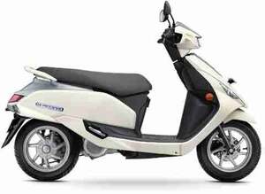 SUZUKI e-Access Booking for Ex-Showroom Price (with Portable Charger, Pearl Grace White / Metallic Mat Fibroin Gray)