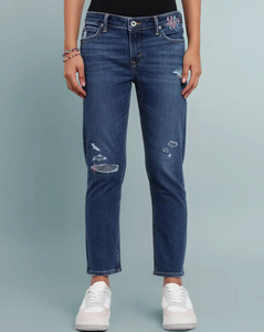 LEE Clothing upto 82% off