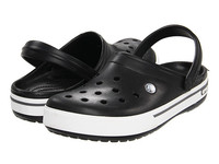 Crocs : Footwear at flat Rs 995/-