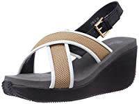 Women's sandals upto 90% off