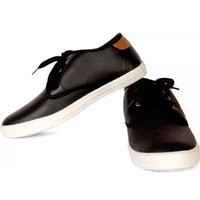 90% Off on Men Shoes